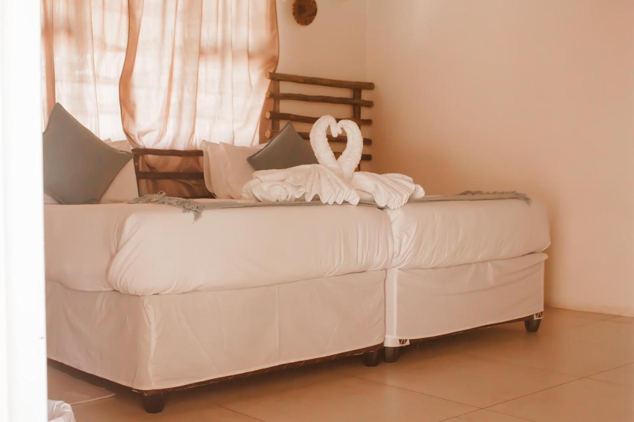 Leeville Guesthouse 卡萨内 外观 照片