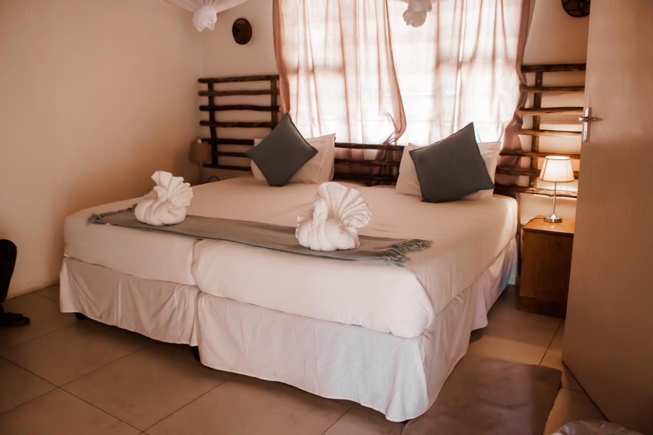 Leeville Guesthouse 卡萨内 外观 照片