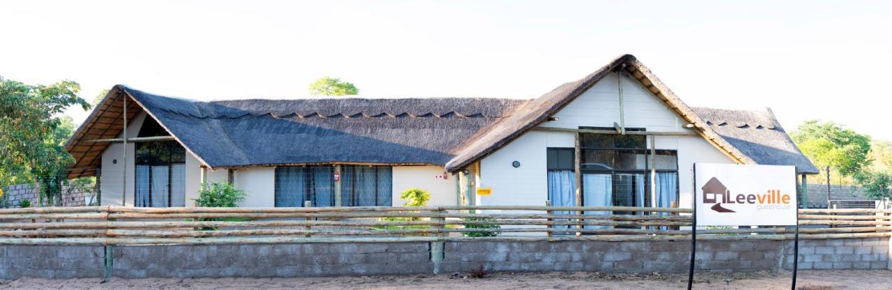 Leeville Guesthouse 卡萨内 外观 照片
